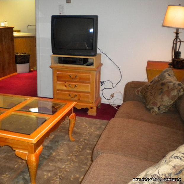 Cimarron Lodge Telluride Room photo